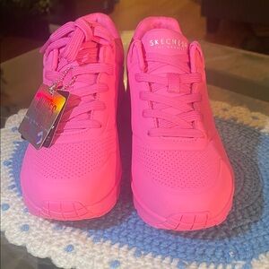 Skechers Womens Uno - Stand on Air